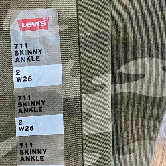 Levi's 711 Skinny Ankle Camo Jeans Green Size 2 - Picture 7 of 10